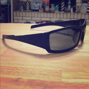 Wiley X Twisted sunglasses Gray Polarized lenses